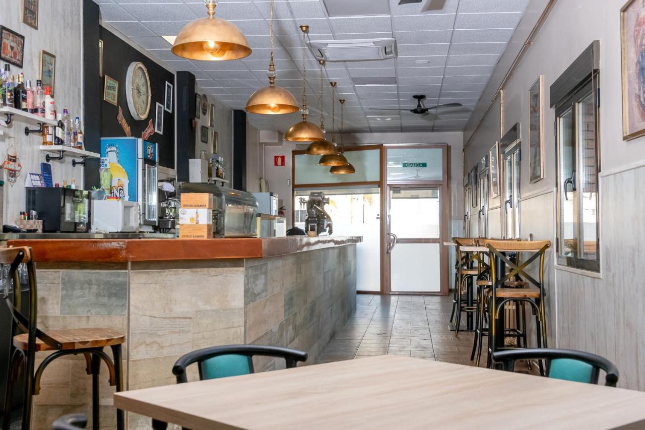 Hostal El Trillero Alcañiz Екстериор снимка